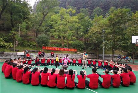 基礎(chǔ)分公司：凝心聚力? 激揚青春