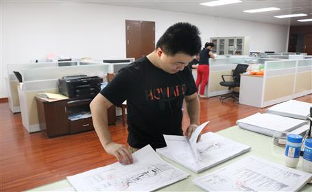 【“兩優(yōu)一先”牢記使命作表率】鄧翔：踏實(shí)工作 默默奉獻(xiàn)