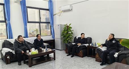 賴海標(biāo)帶隊(duì)到柳州市公安局經(jīng)偵支隊(duì)交流座談